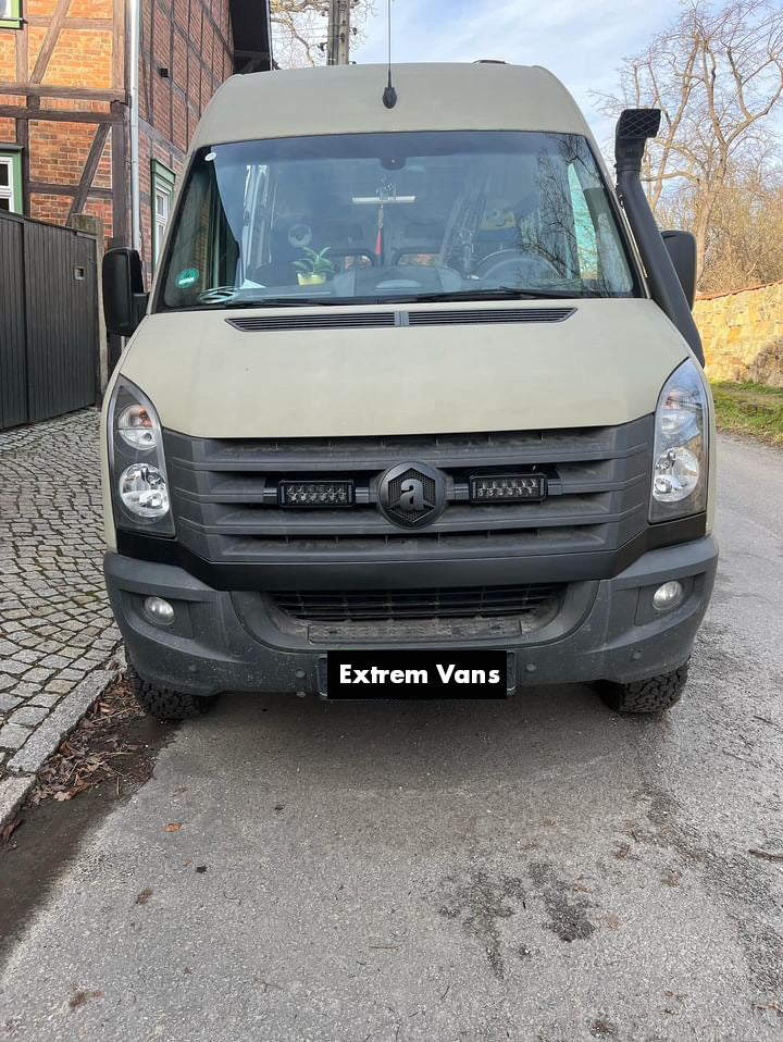 Kühlergrill Halter für Zusatzscheinwerfer - VW Crafter 1. Gen Facelift 2012-2016