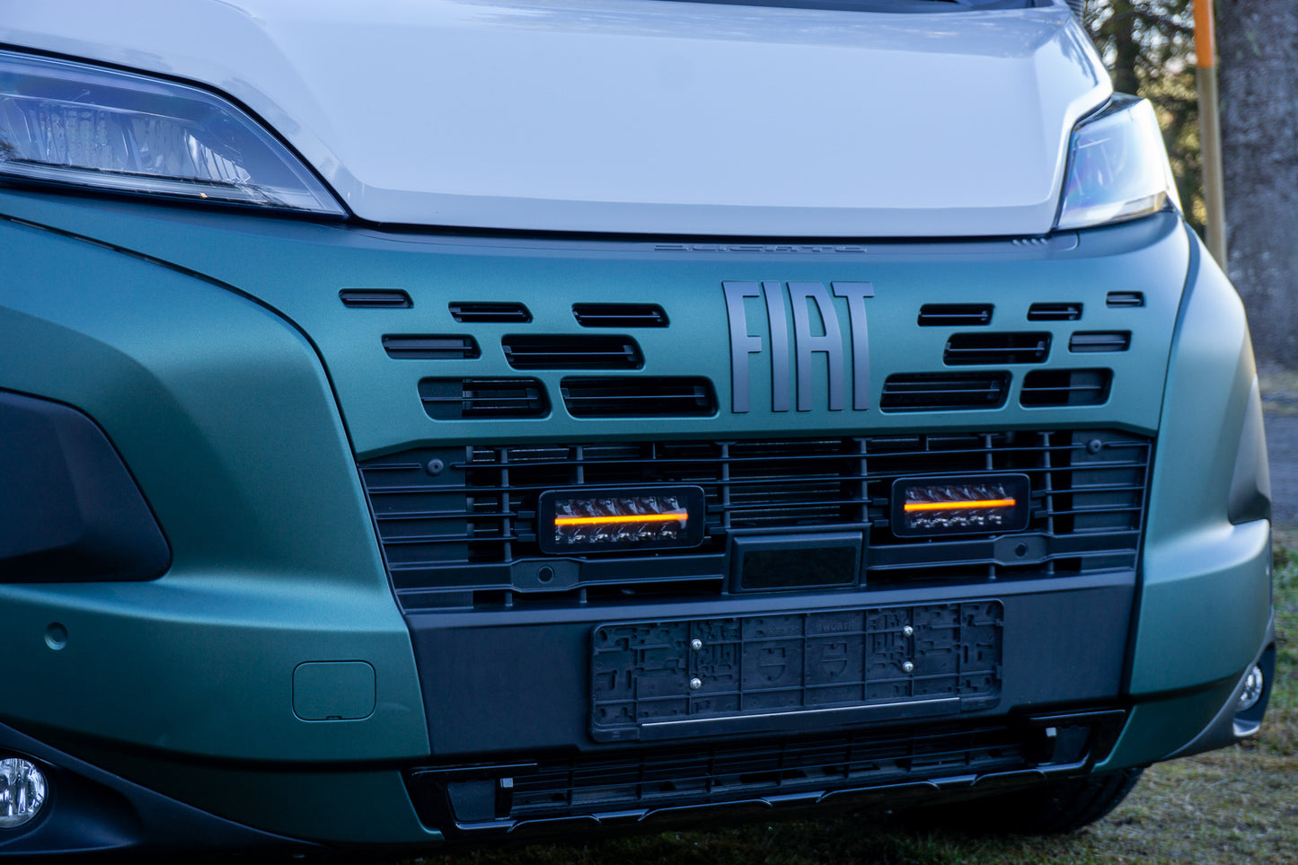 Kühlergrill Halter für Zusatzscheinwerfer - Fiat Ducato Gen. 9