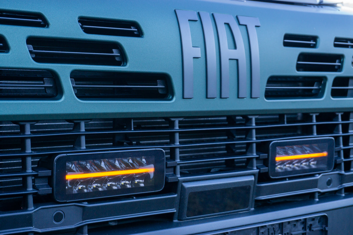 Kühlergrill Halter für Zusatzscheinwerfer - Fiat Ducato Gen. 9